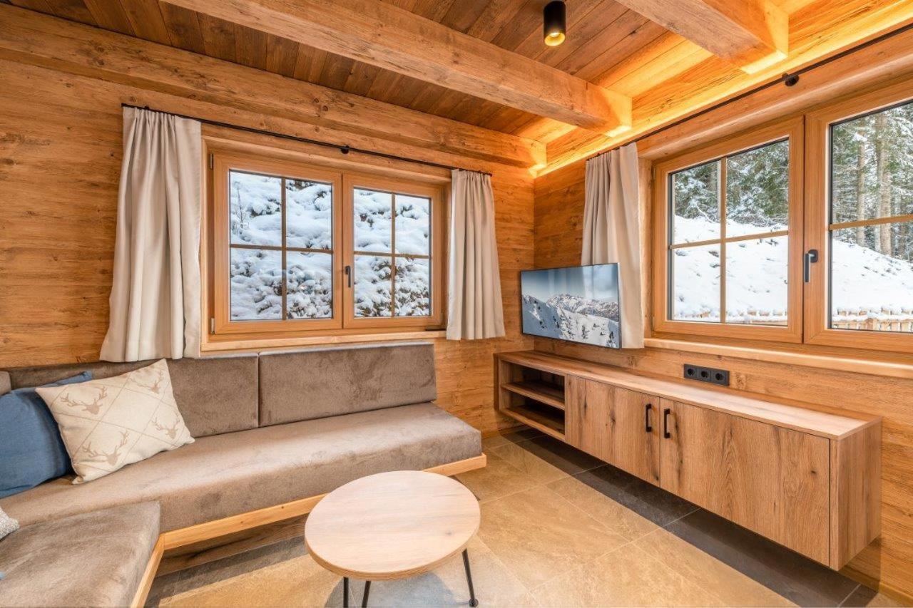 Poolchalet Dachsteinblick พรุกแกร์น ภายนอก รูปภาพ