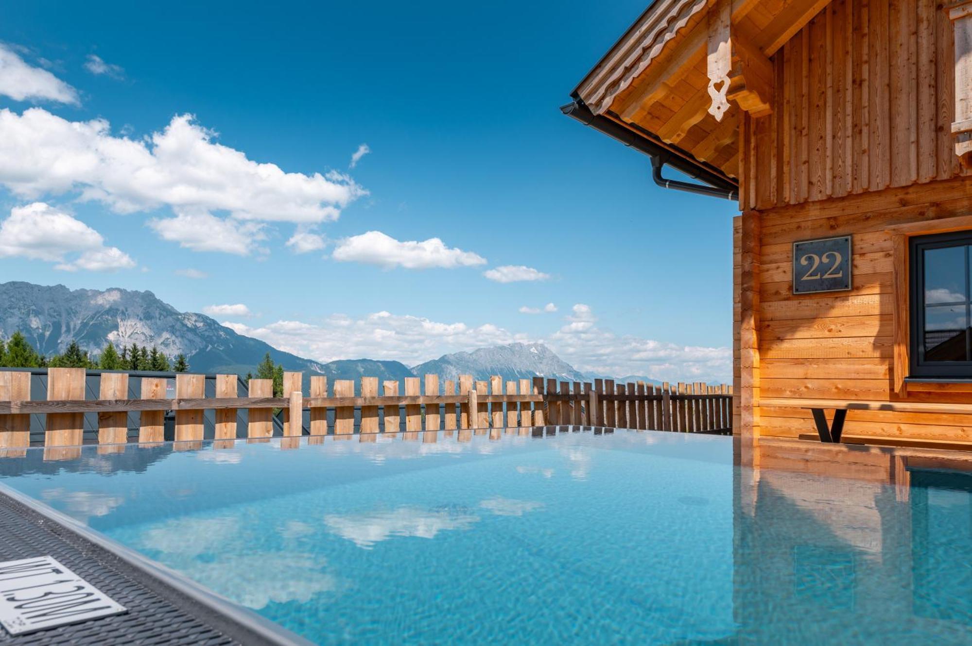 Poolchalet Dachsteinblick พรุกแกร์น ภายนอก รูปภาพ