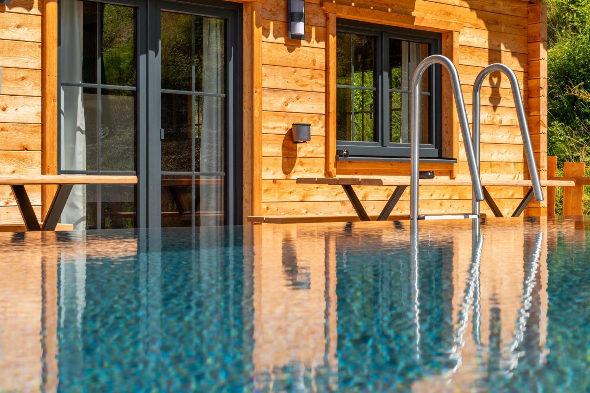 Poolchalet Dachsteinblick พรุกแกร์น ภายนอก รูปภาพ